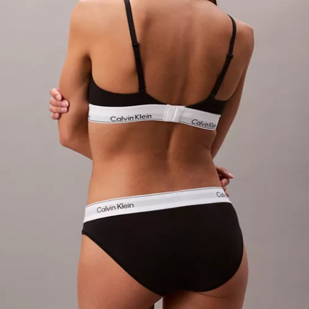 Calvin Klein Modern Cotton bikini panties, featuring a branded waistband - Picture 3 of 10